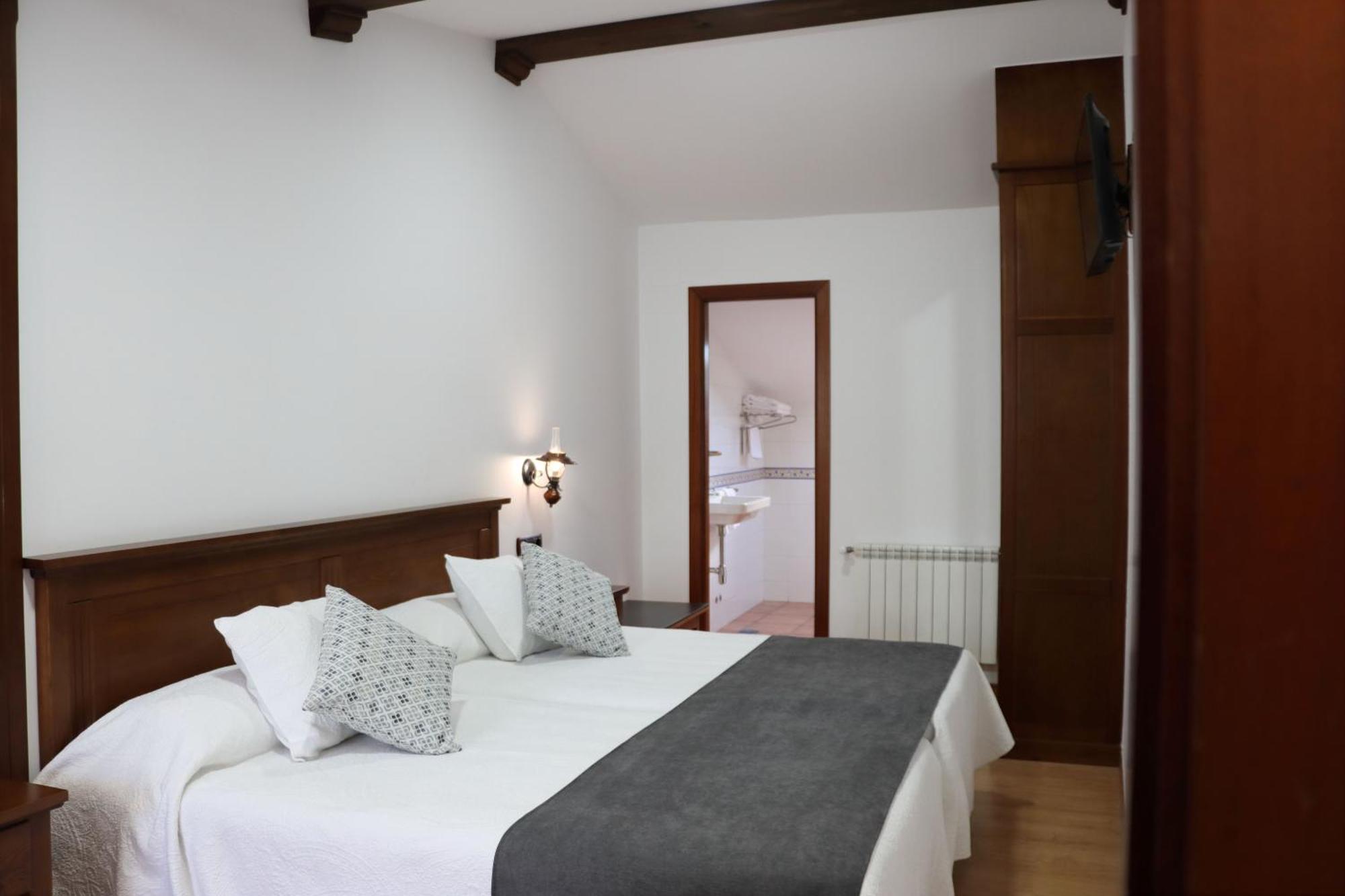 Hotel Pazos Alba Santiago de Compostella Buitenkant foto